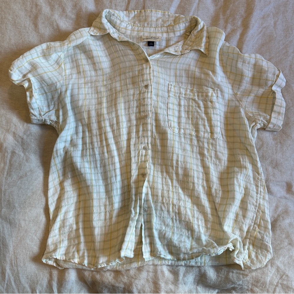 Universal Thread Plaid Striped Short Sleeve Shirt
